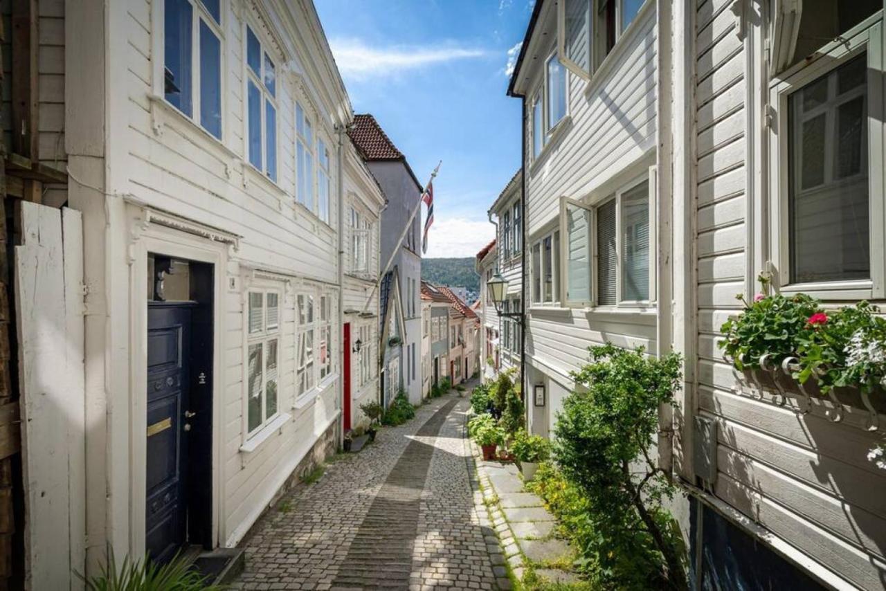Dinbnb Apartments I Historical Two-Floor Apartment With Rooftop Panorama I 1645 Heritage Bergen Dış mekan fotoğraf