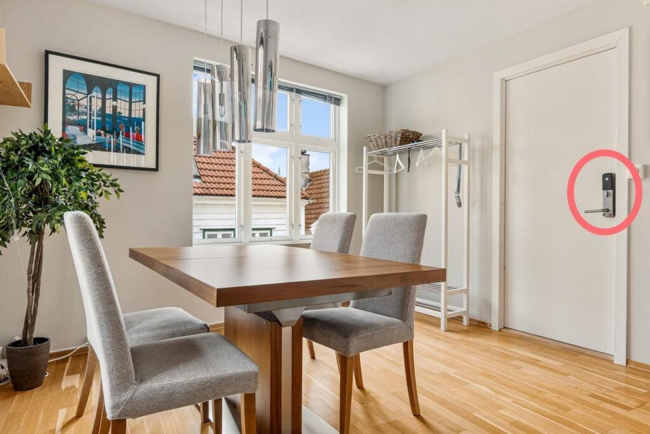 Dinbnb Apartments I Historical Two-Floor Apartment With Rooftop Panorama I 1645 Heritage Bergen Dış mekan fotoğraf