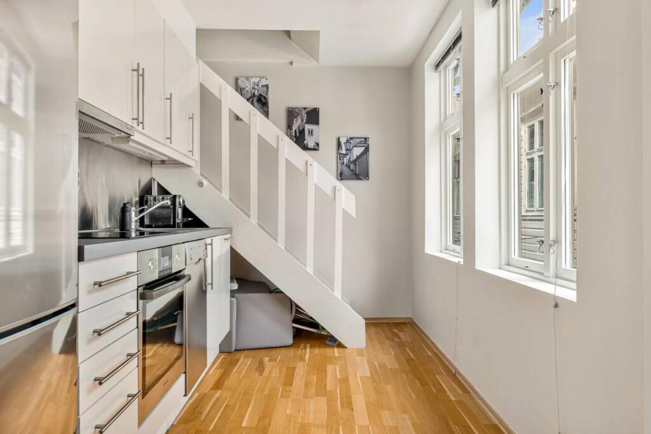 Dinbnb Apartments I Historical Two-Floor Apartment With Rooftop Panorama I 1645 Heritage Bergen Dış mekan fotoğraf