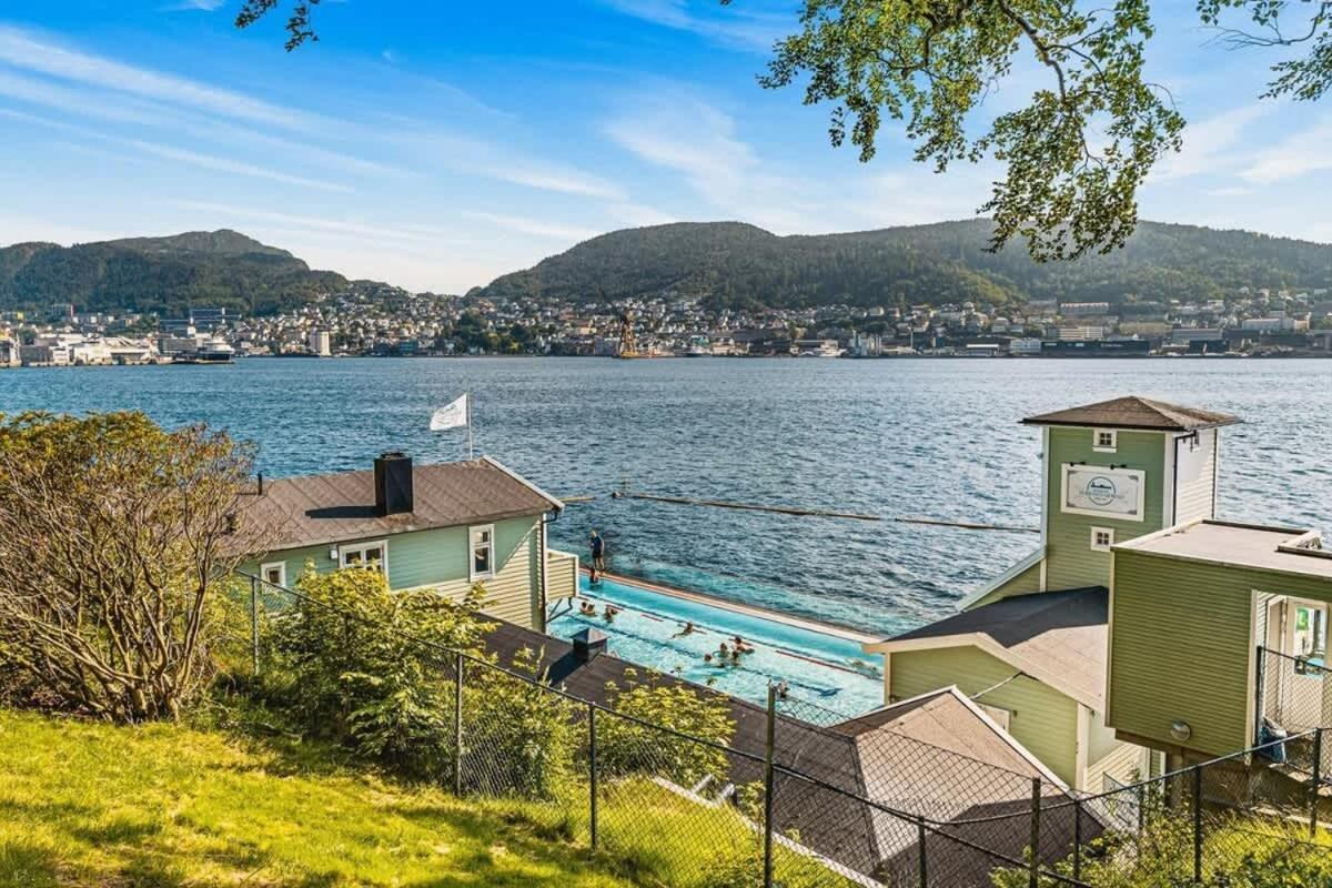 Dinbnb Apartments I Historical Two-Floor Apartment With Rooftop Panorama I 1645 Heritage Bergen Dış mekan fotoğraf